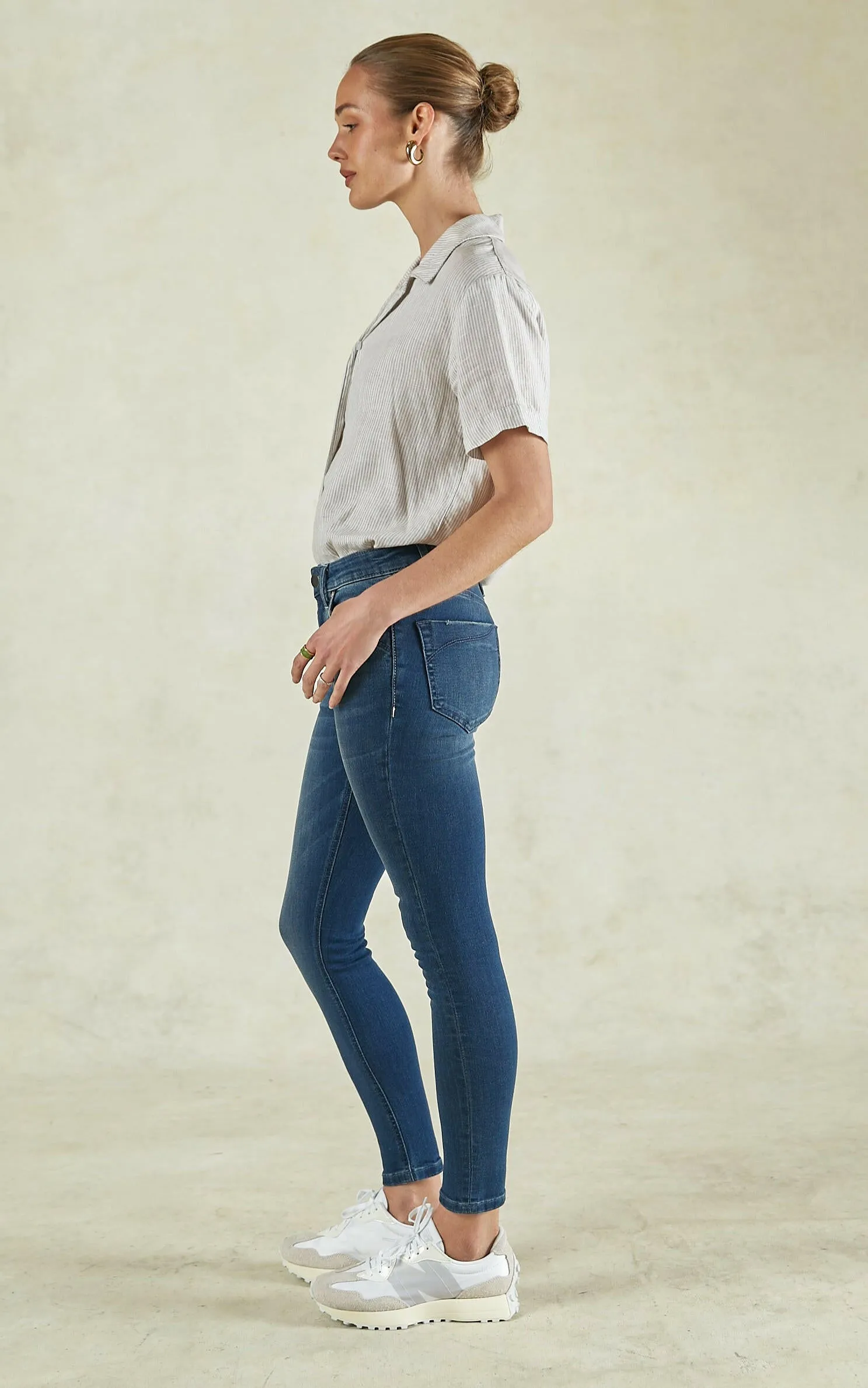 Lauren Mid Rise Classic Jeans