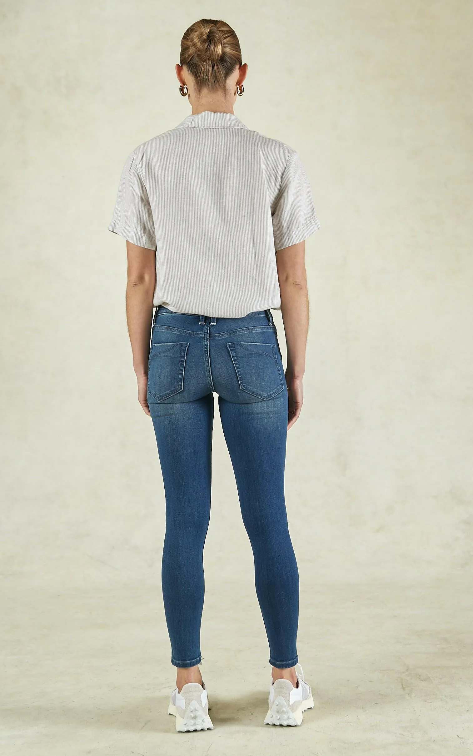 Lauren Mid Rise Classic Jeans