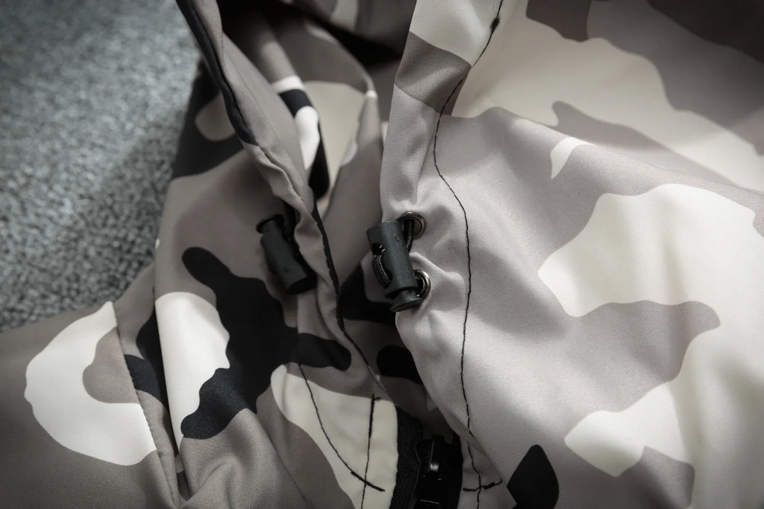 Men's Spring Waterproof Camouflage Hooded Windbreaker