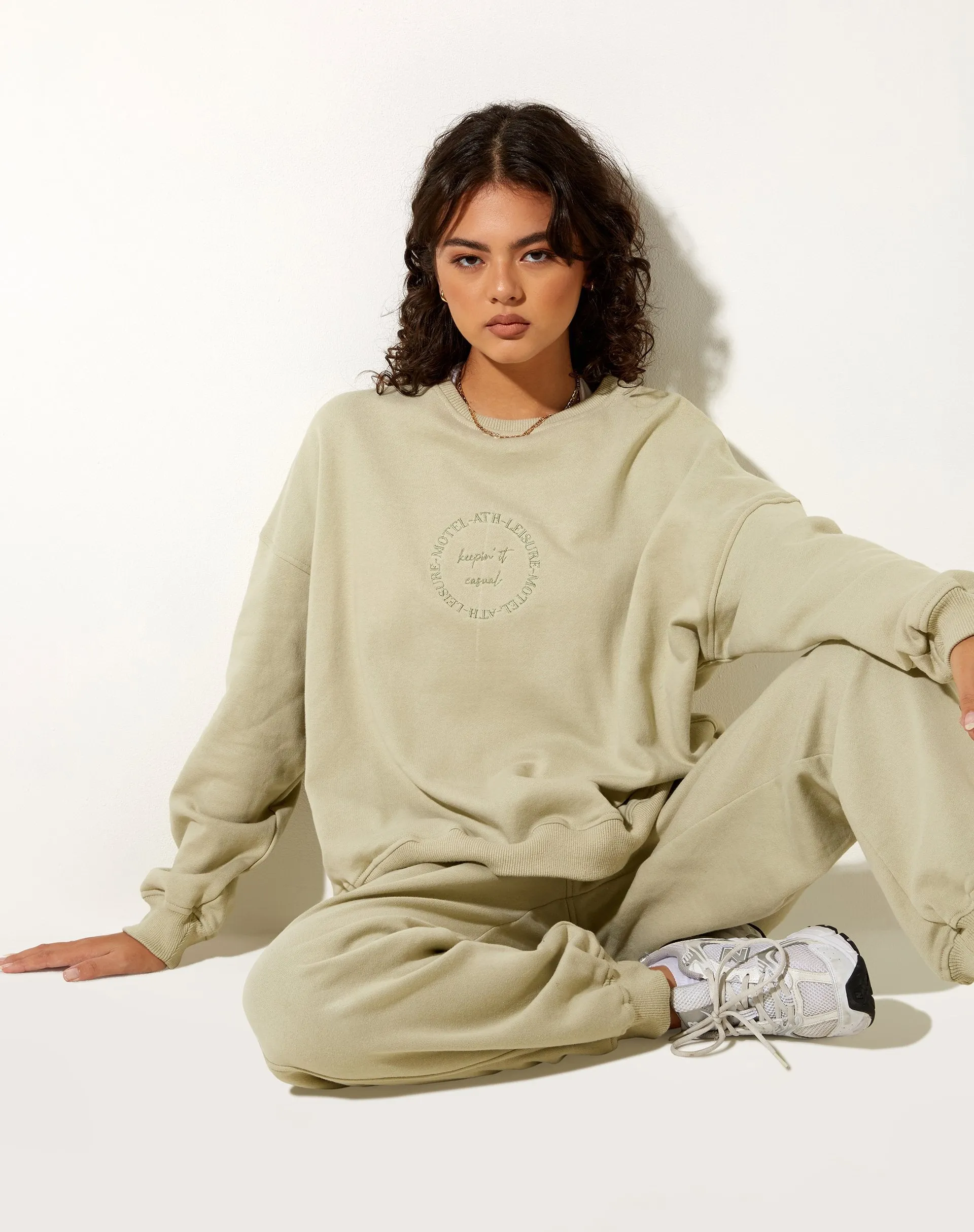 Ted Sweatshirt in Pastel Green Keepin It Casual